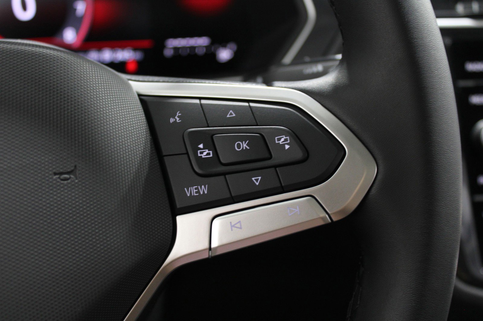 2024 Volkswagen Tiguan Wolfsburg Edition photo 10