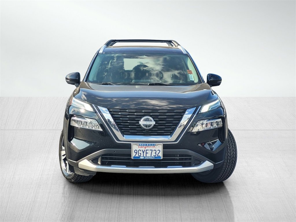 2023 Nissan Rogue Platinum photo 2