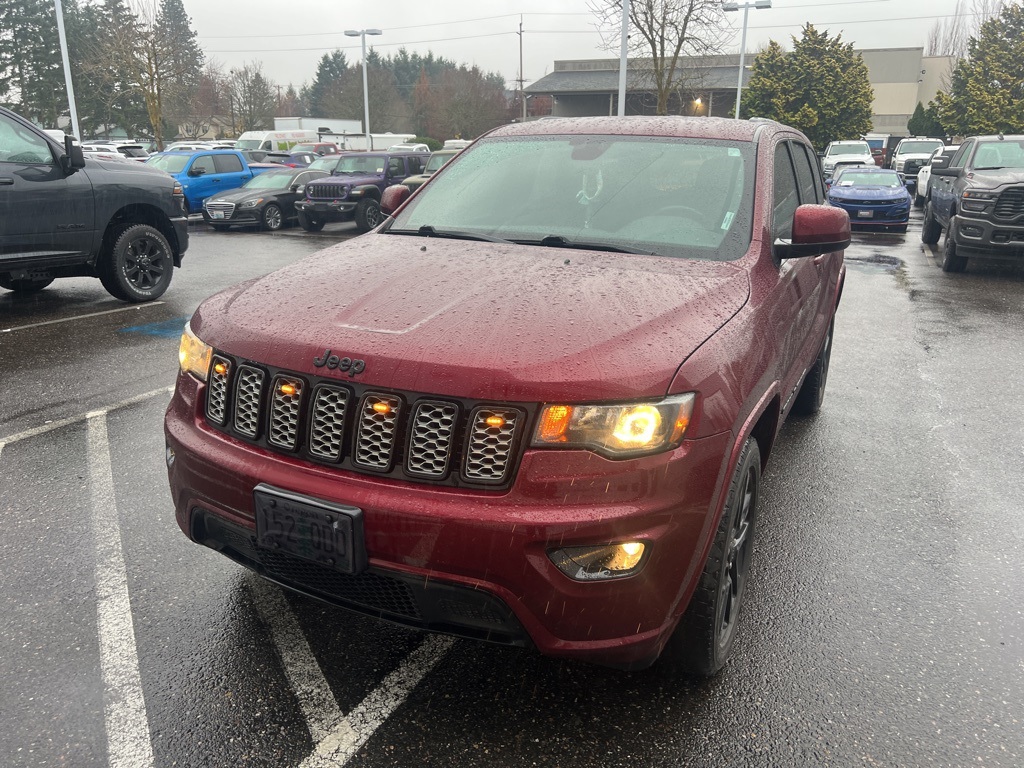 2018 Jeep Grand Cherokee Altitude photo 3