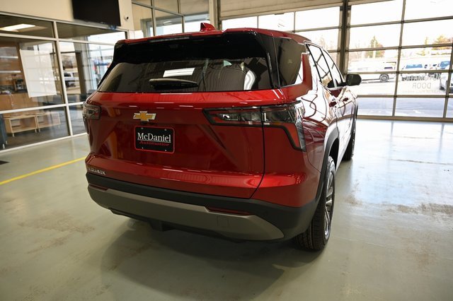 2026 Chevrolet Equinox LT photo 4