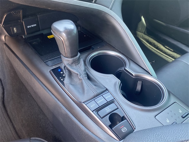 2022 Toyota Camry XSE photo 27