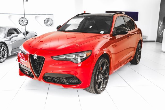 2025 Alfa Romeo Stelvio Tributo Italiano photo 12