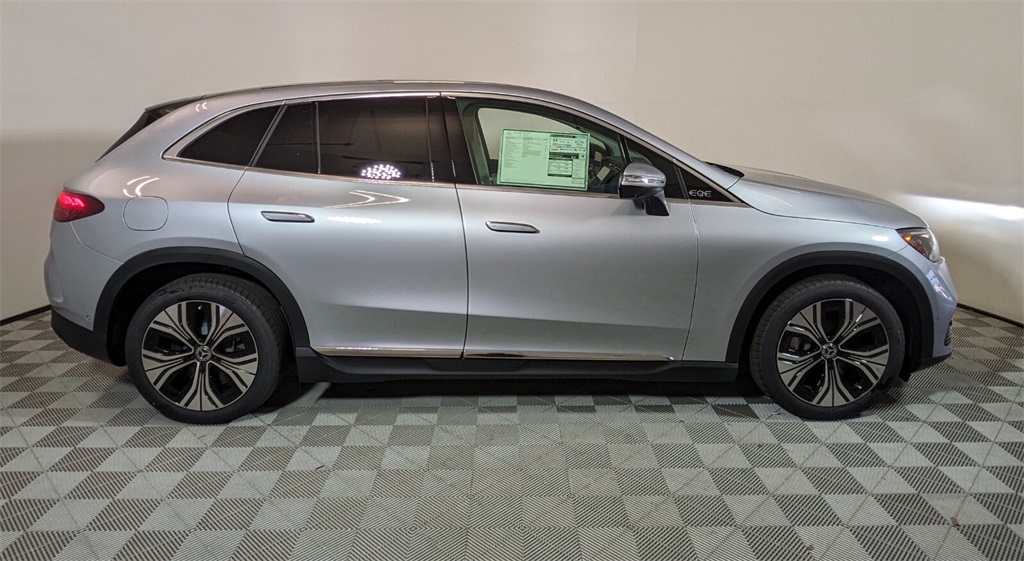 2025 Mercedes Benz 350 photo 2