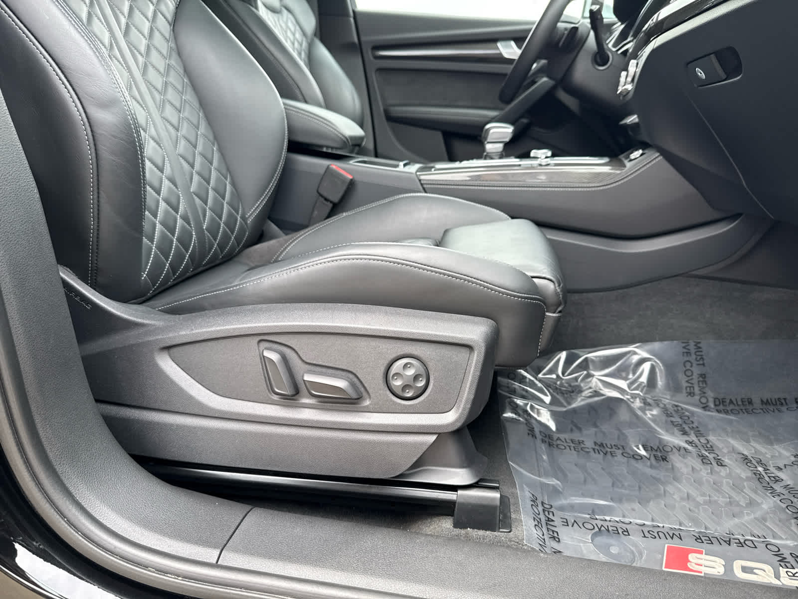 2018 Audi SQ5 Prestige photo 33