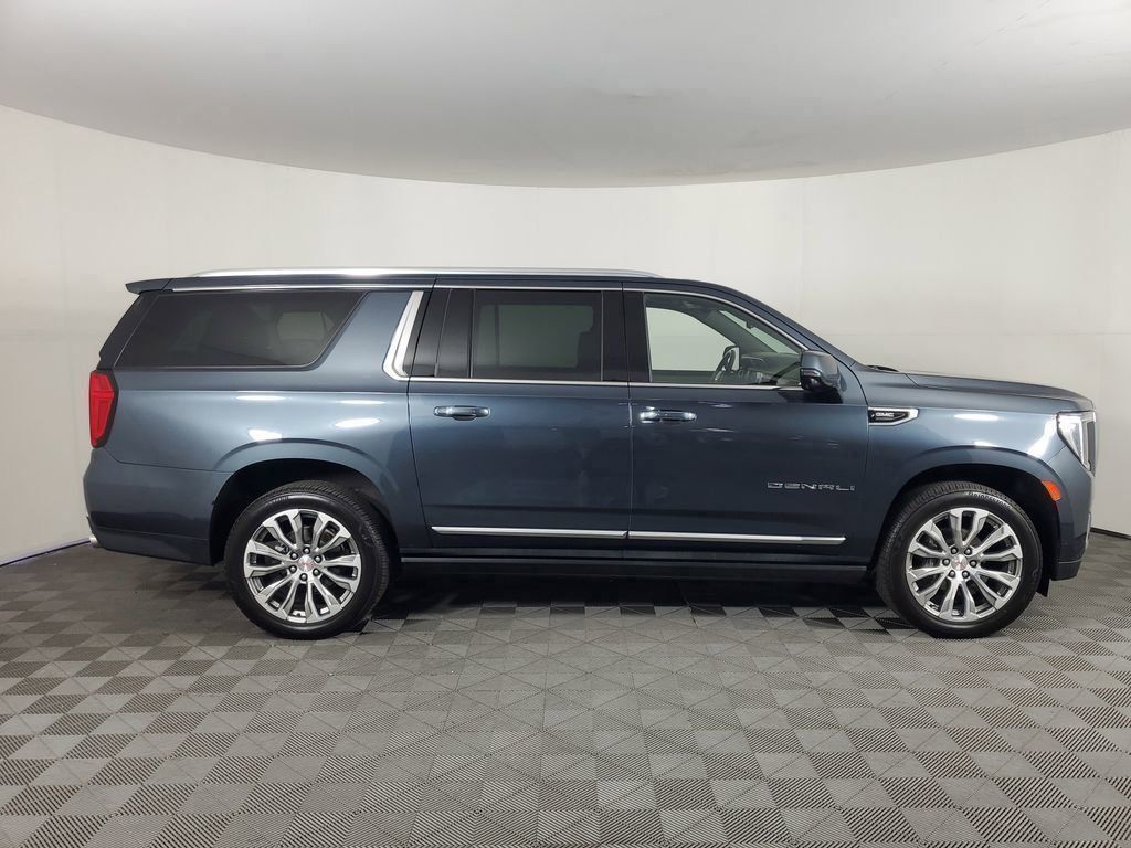 2021 Gmc Yukon XL Denali photo 3