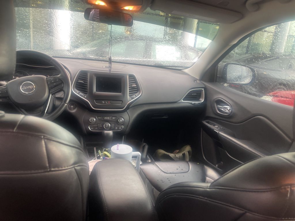2019 Jeep Cherokee Altitude photo 14