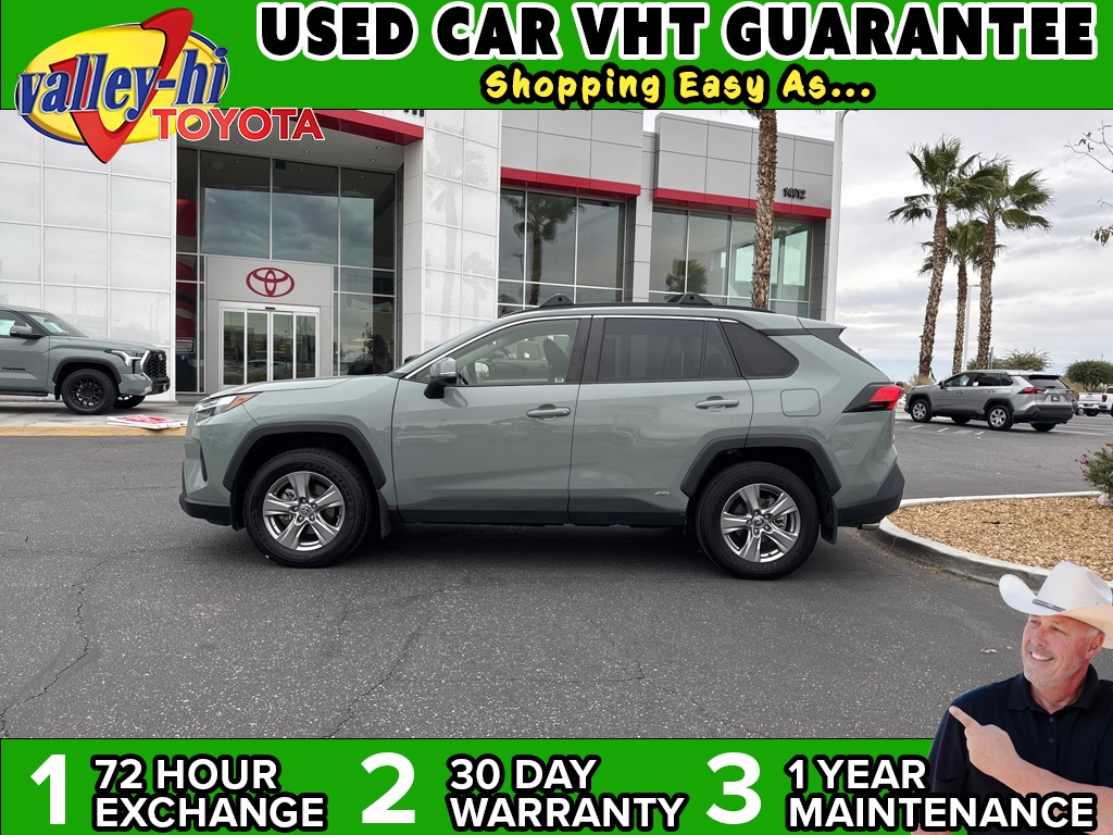 2022 Toyota RAV4 XLE's photo