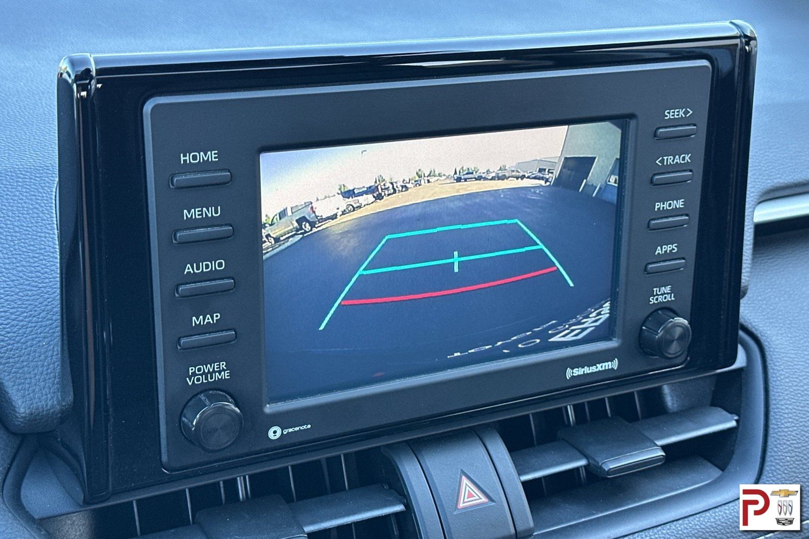 2020 Toyota RAV4 Hybrid XLE photo 21