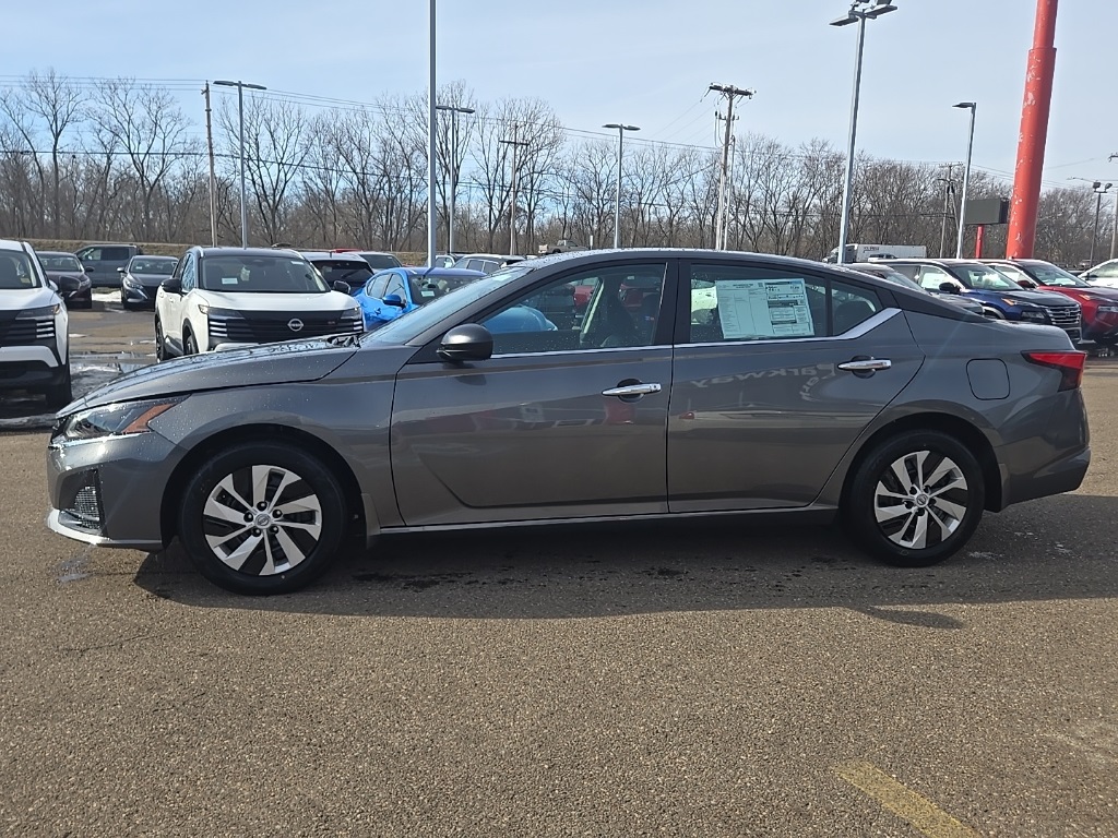 2025 Nissan Altima 2.5 S photo 4