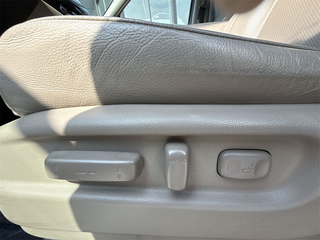 2016 Honda Pilot Elite photo 12