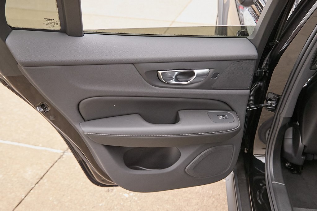 2026 VOLVO V60CC - Image 17