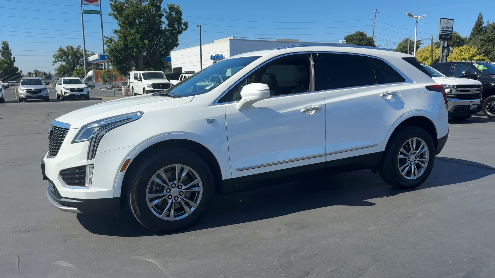 2023 Cadillac XT5 Premium Luxury photo 2