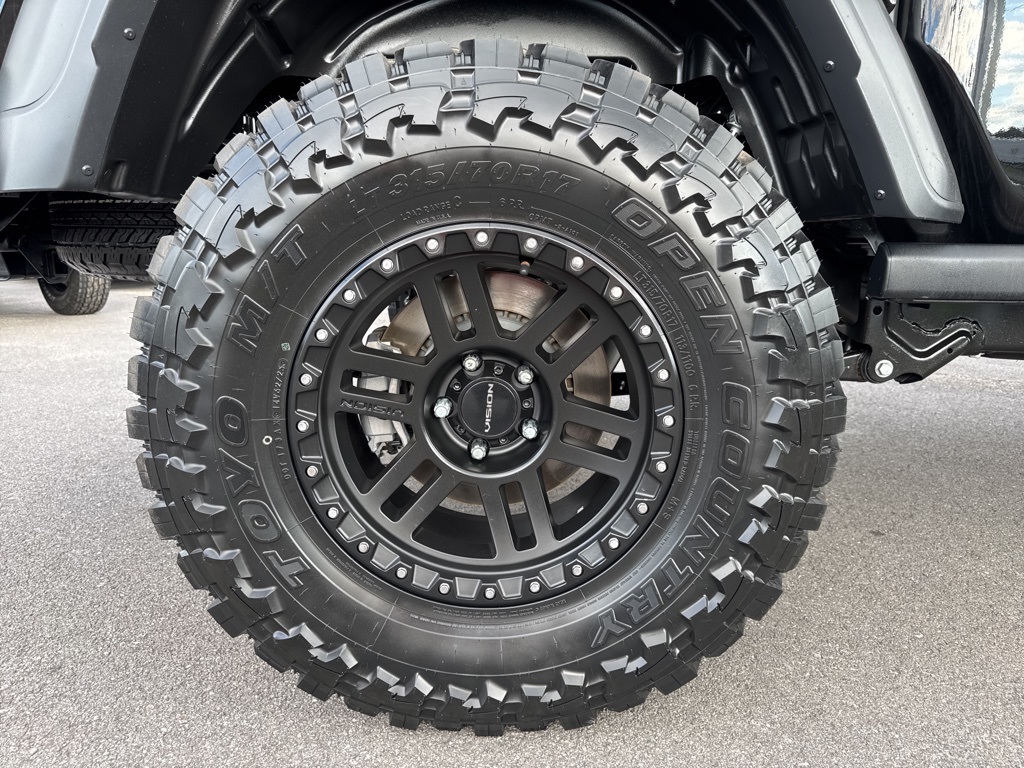 2020 Jeep Gladiator Sport photo 12