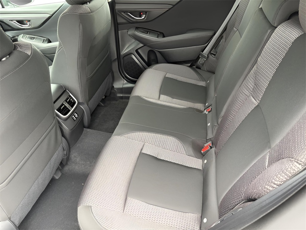 2025 Subaru Outback Premium photo 8