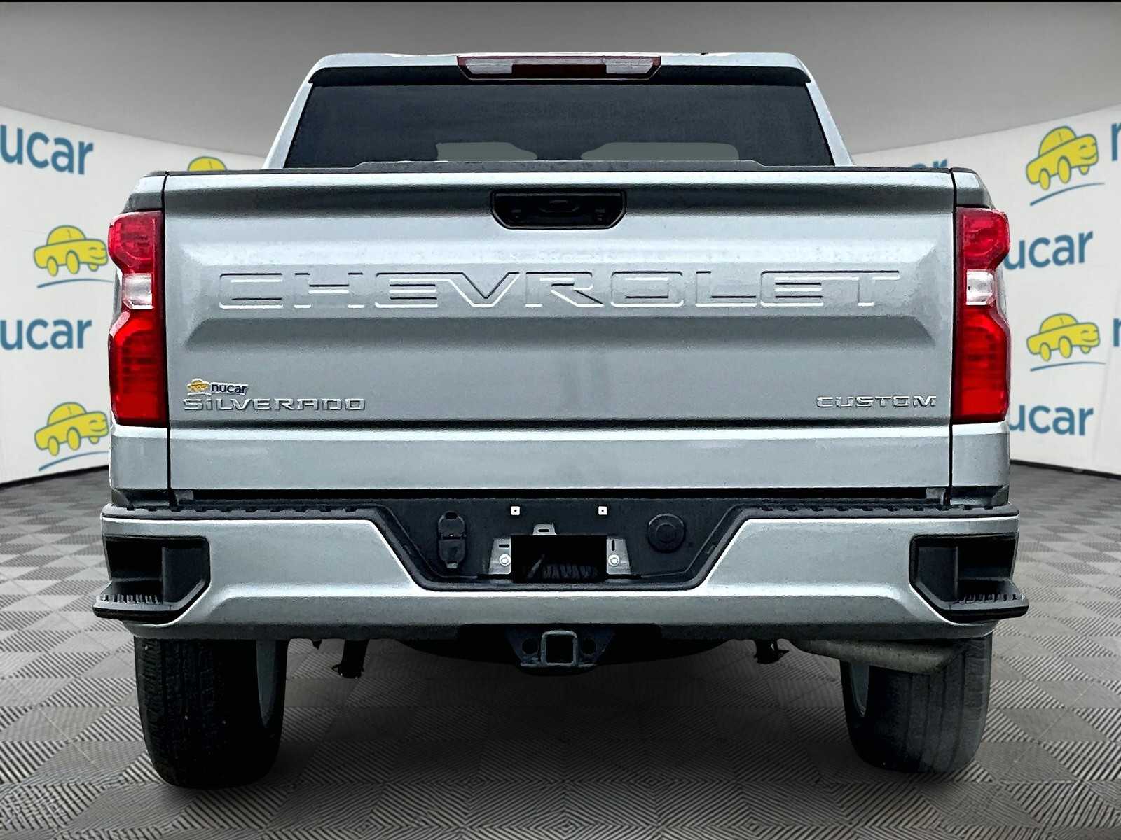 2024 Chevrolet Silverado 1500 Custom photo 5