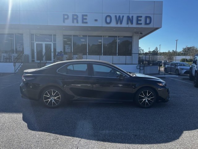 2024 Toyota Camry SE photo 2