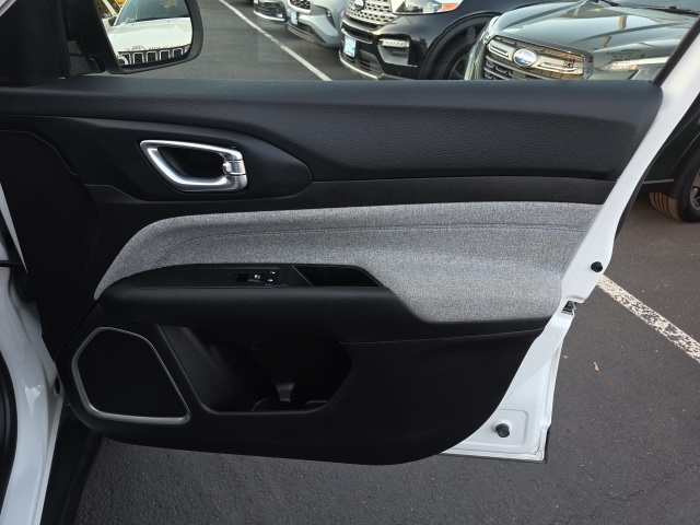 2024 Jeep Compass Latitude photo 20