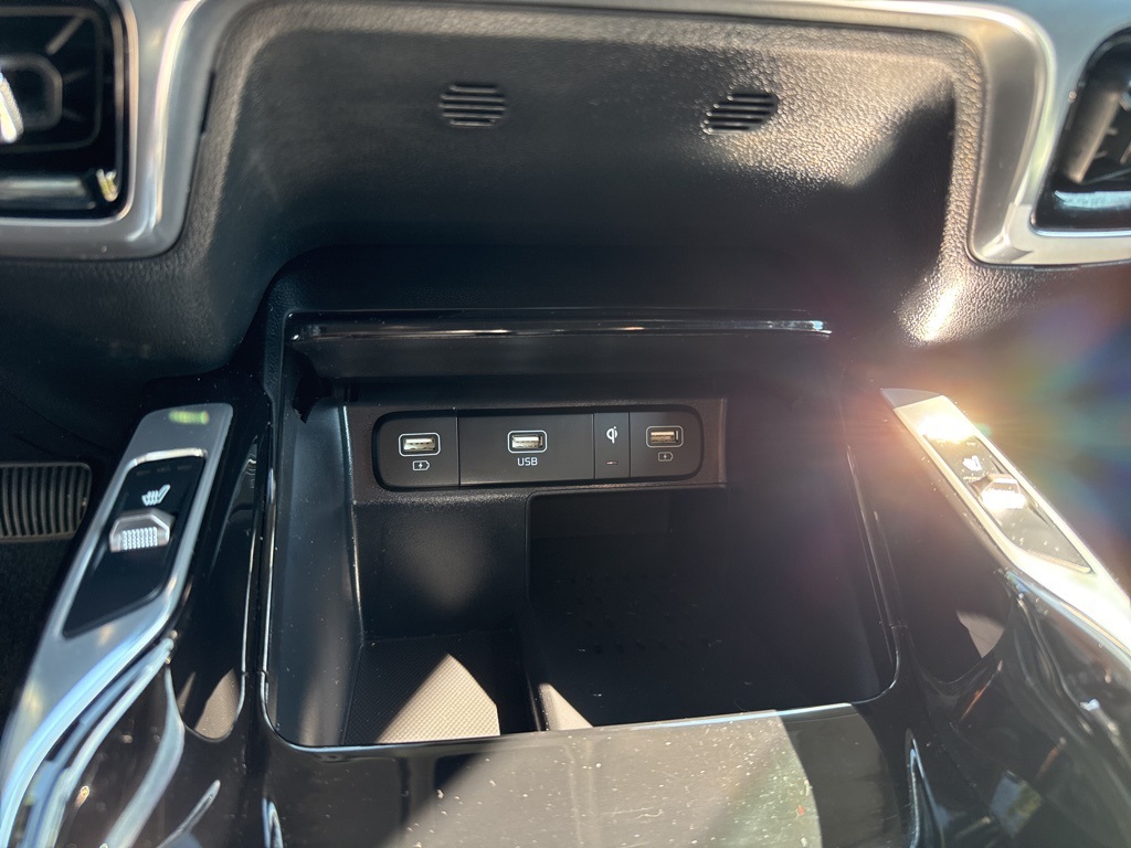 2022 Kia Sorento Plug-In Hybrid SX photo 42