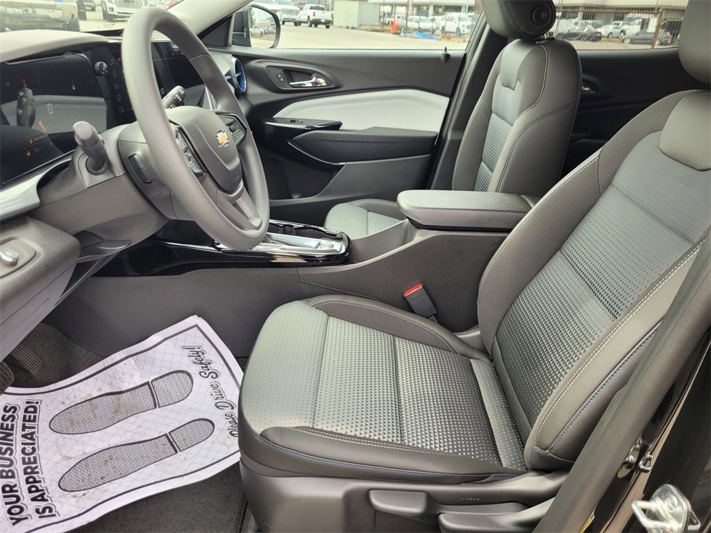 2026 Chevrolet Trax LT photo 6