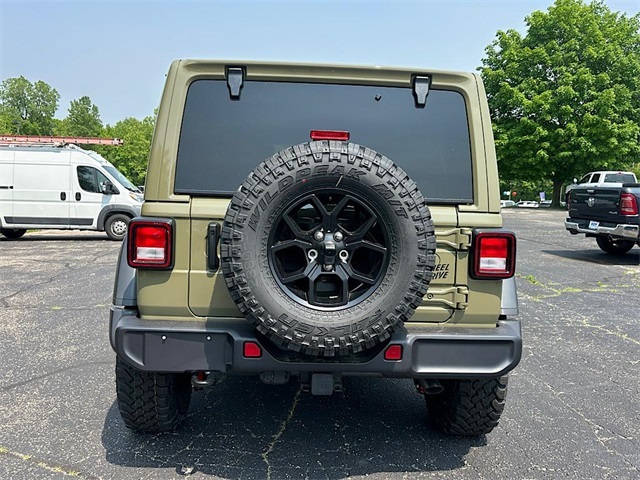 2025 Jeep Wrangler Willys photo 9