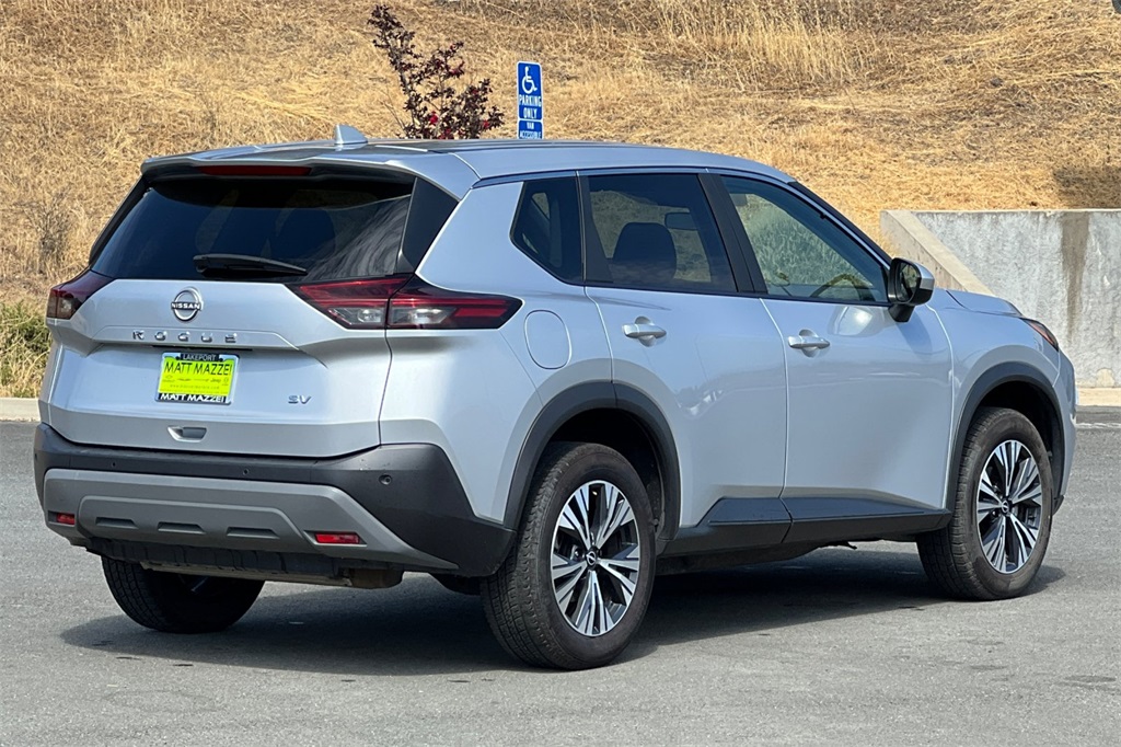 2023 Nissan Rogue SV photo 9