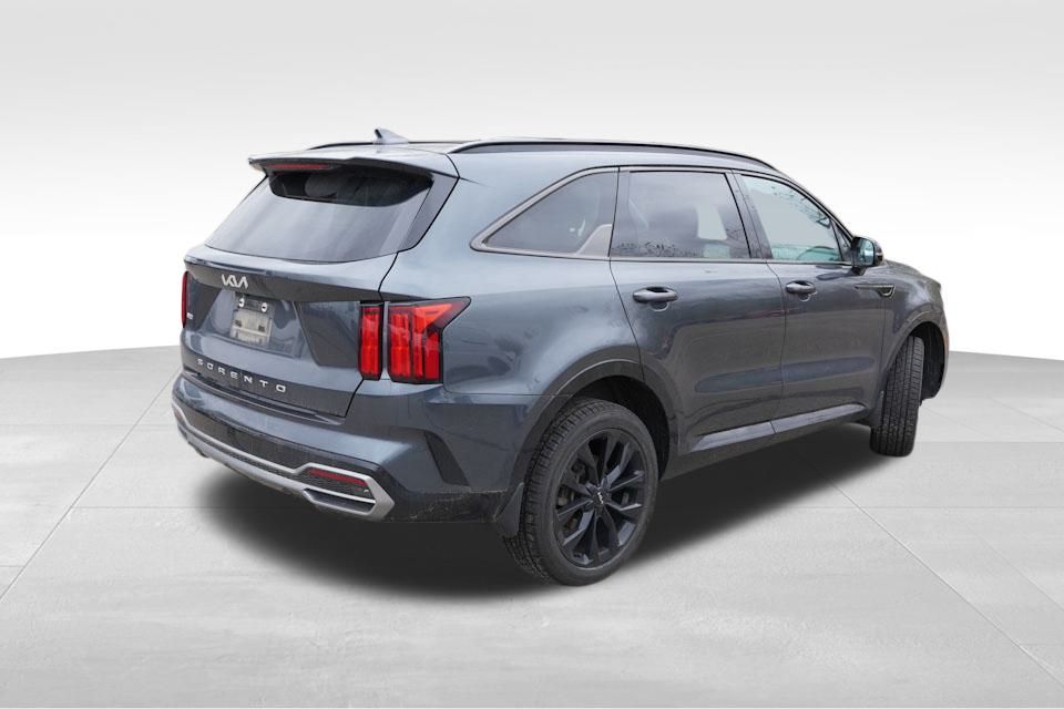 2022 Kia Sorento SX photo 2
