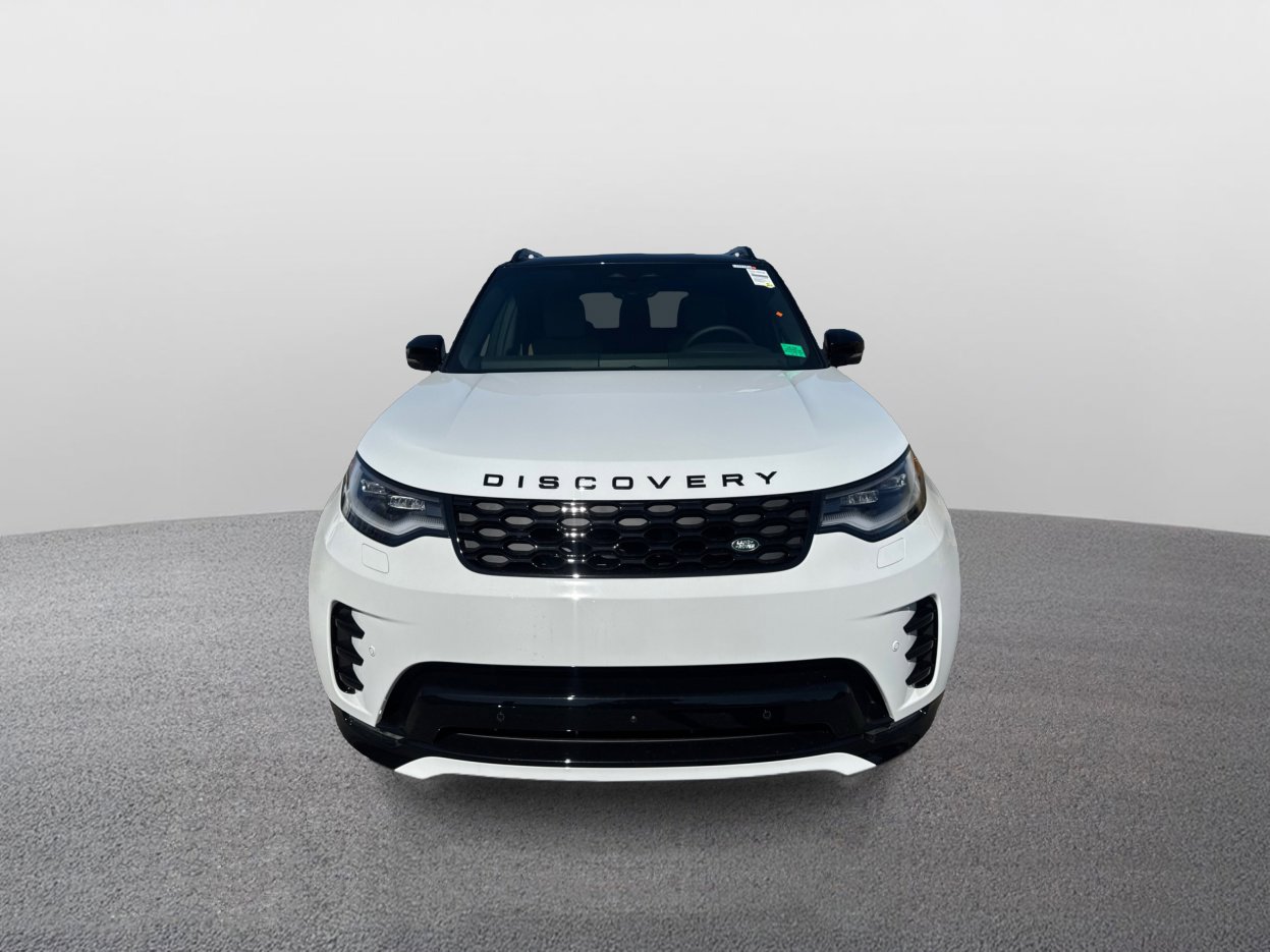 2025 Land Rover Discovery SE photo 2