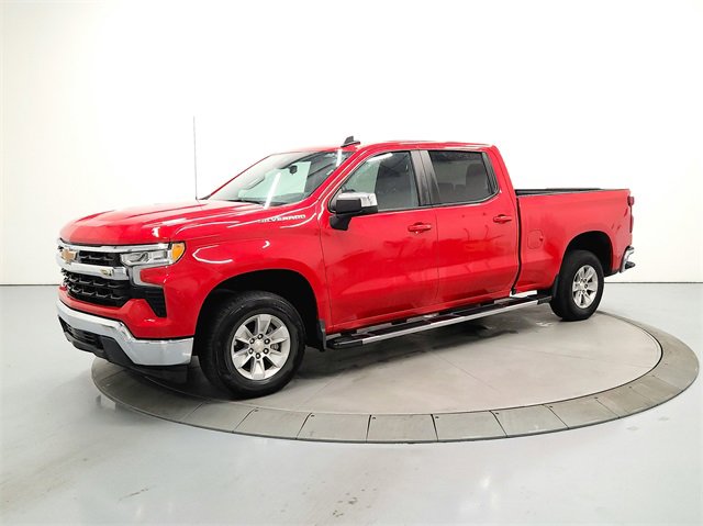 2024 Chevrolet Silverado 1500 LT photo 3