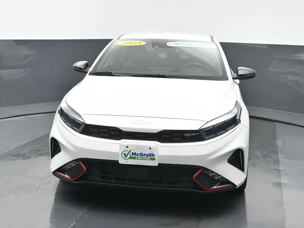 2023 Kia Forte GT photo 3