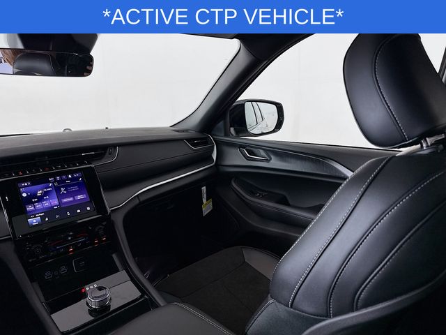 2025 Jeep Grand Cherokee Laredo Altitude photo 19