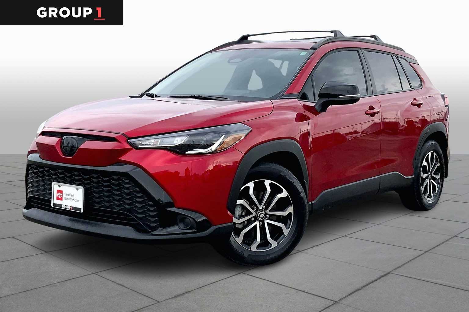 2025 Toyota Corolla Cross SE's photo