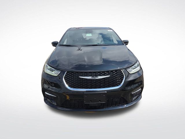 2026 Chrysler Pacifica photo 10