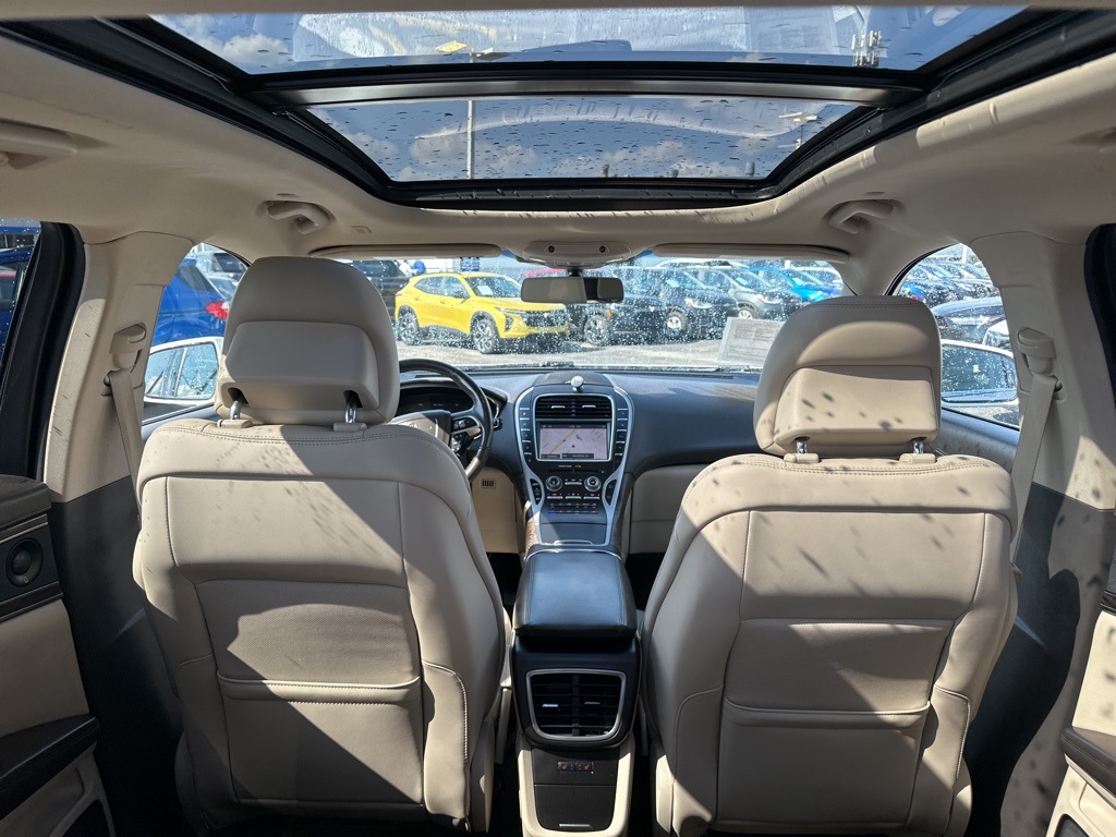 2019 Lincoln Nautilus Reserve photo 13