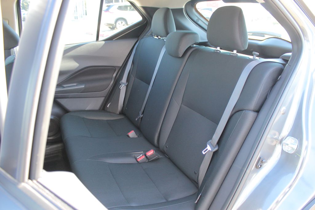 2025 Nissan Kicks Play S photo 16
