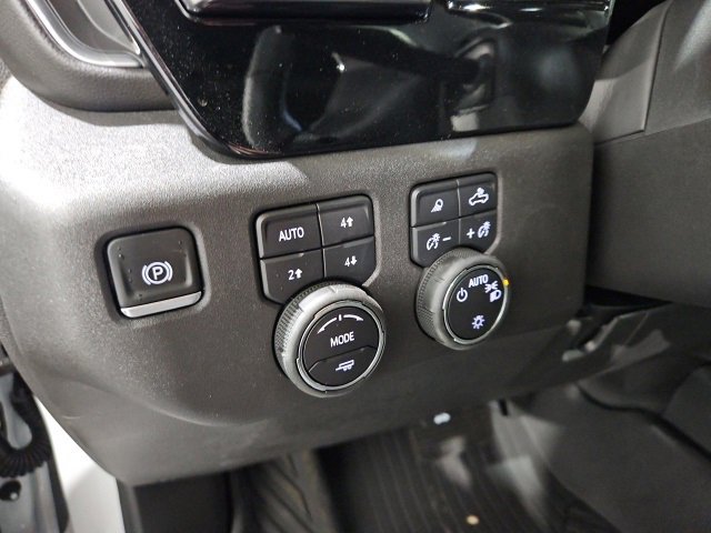 2025 Chevrolet Silverado 1500 LT photo 15