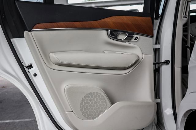 2021 Volvo XC90 Momentum photo 28