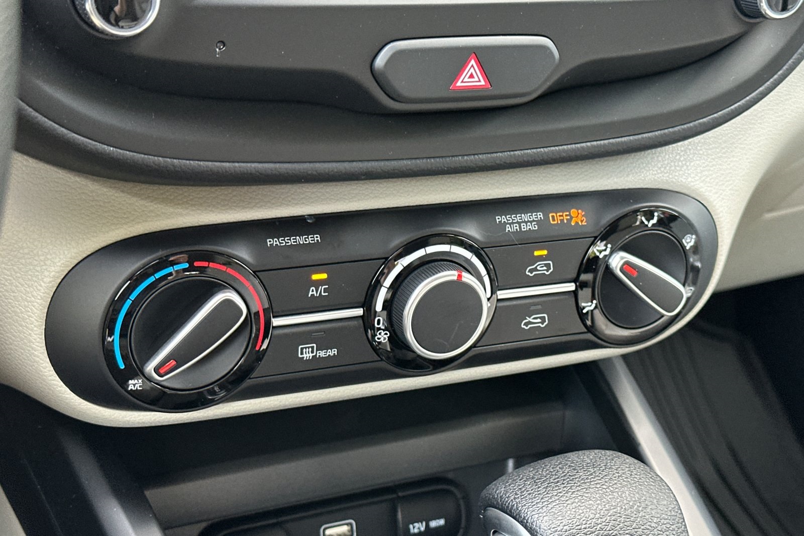 2025 Kia Soul LX S photo 14