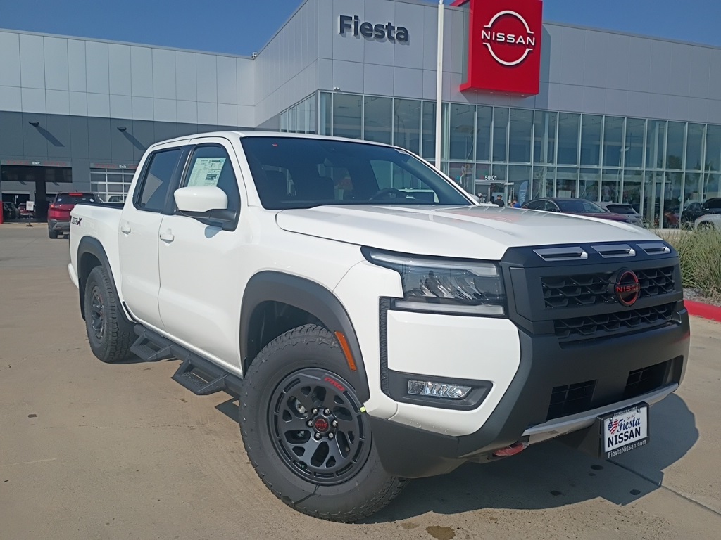 2026 Nissan Frontier PRO-X's photo