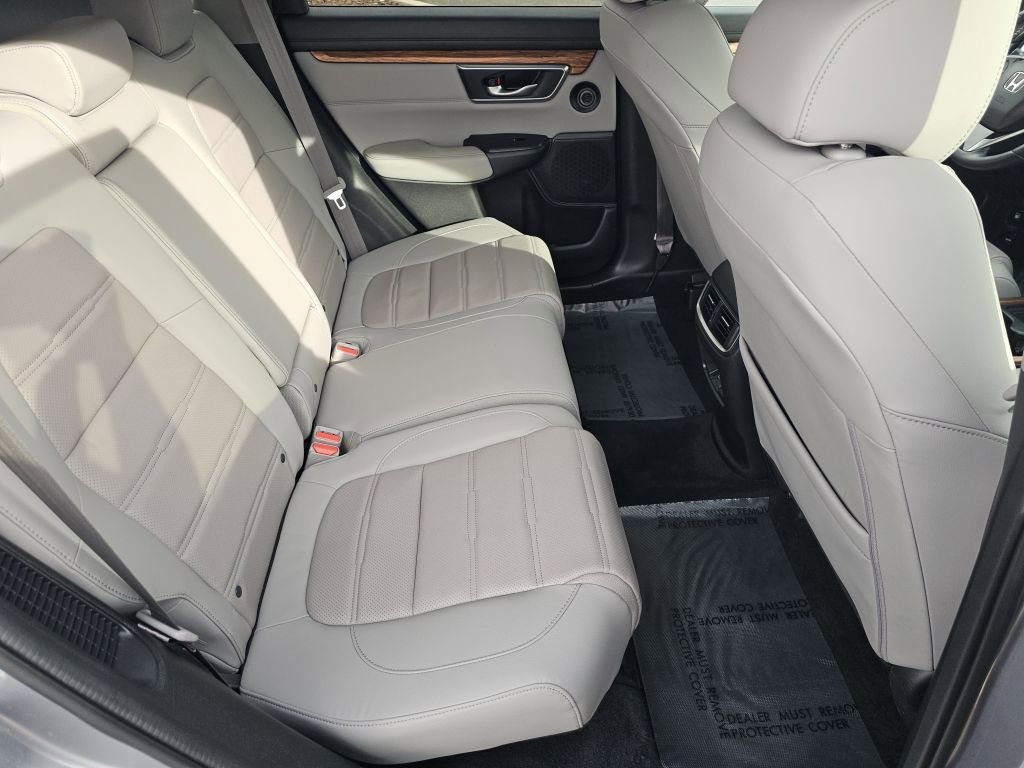 2022 Honda CR-V Hybrid Touring photo 5