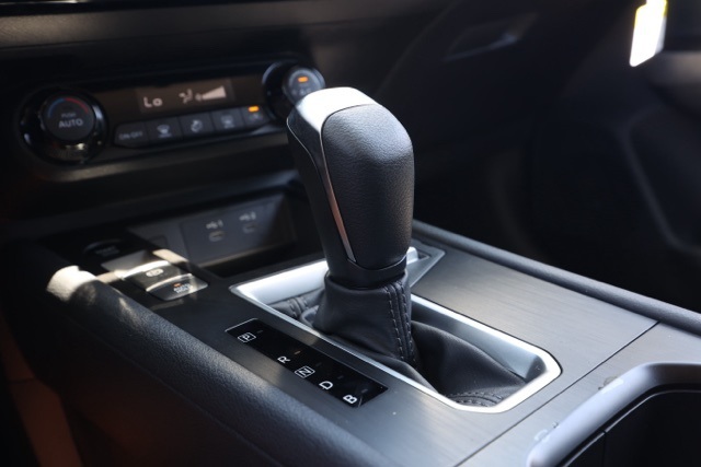 2026 Nissan Kicks SV photo 28