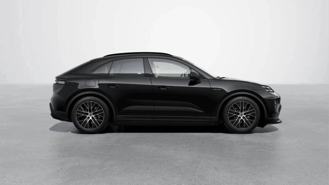 2025 Porsche Macan 4 Electric photo 7