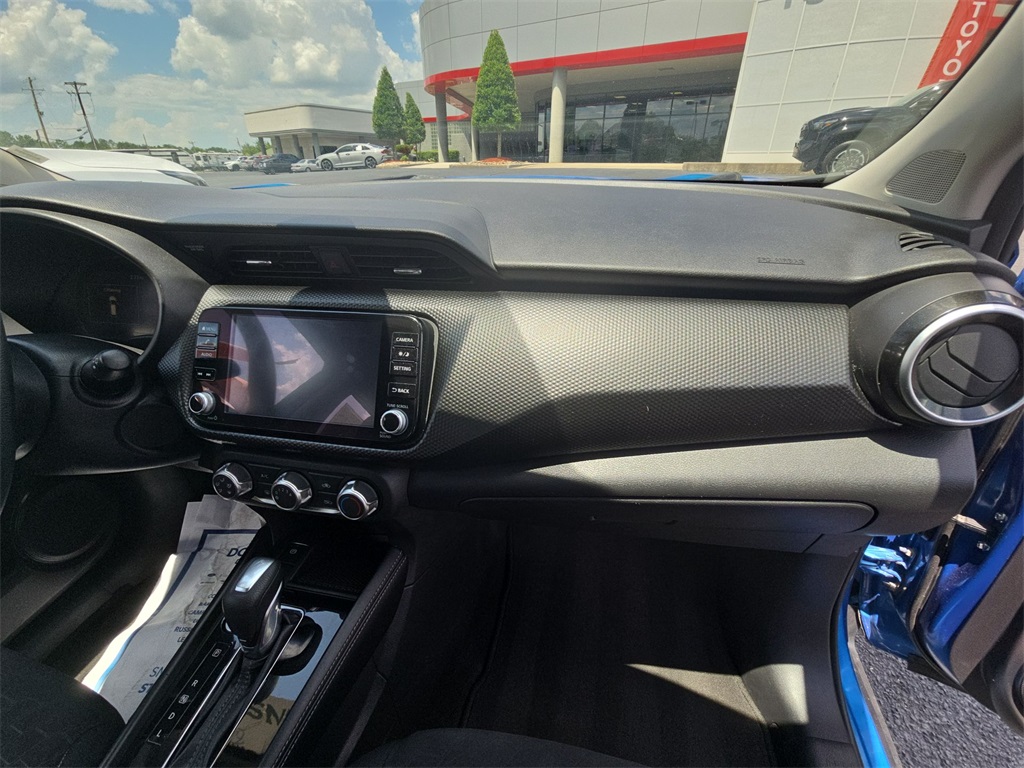 2024 Nissan Kicks SV photo 12