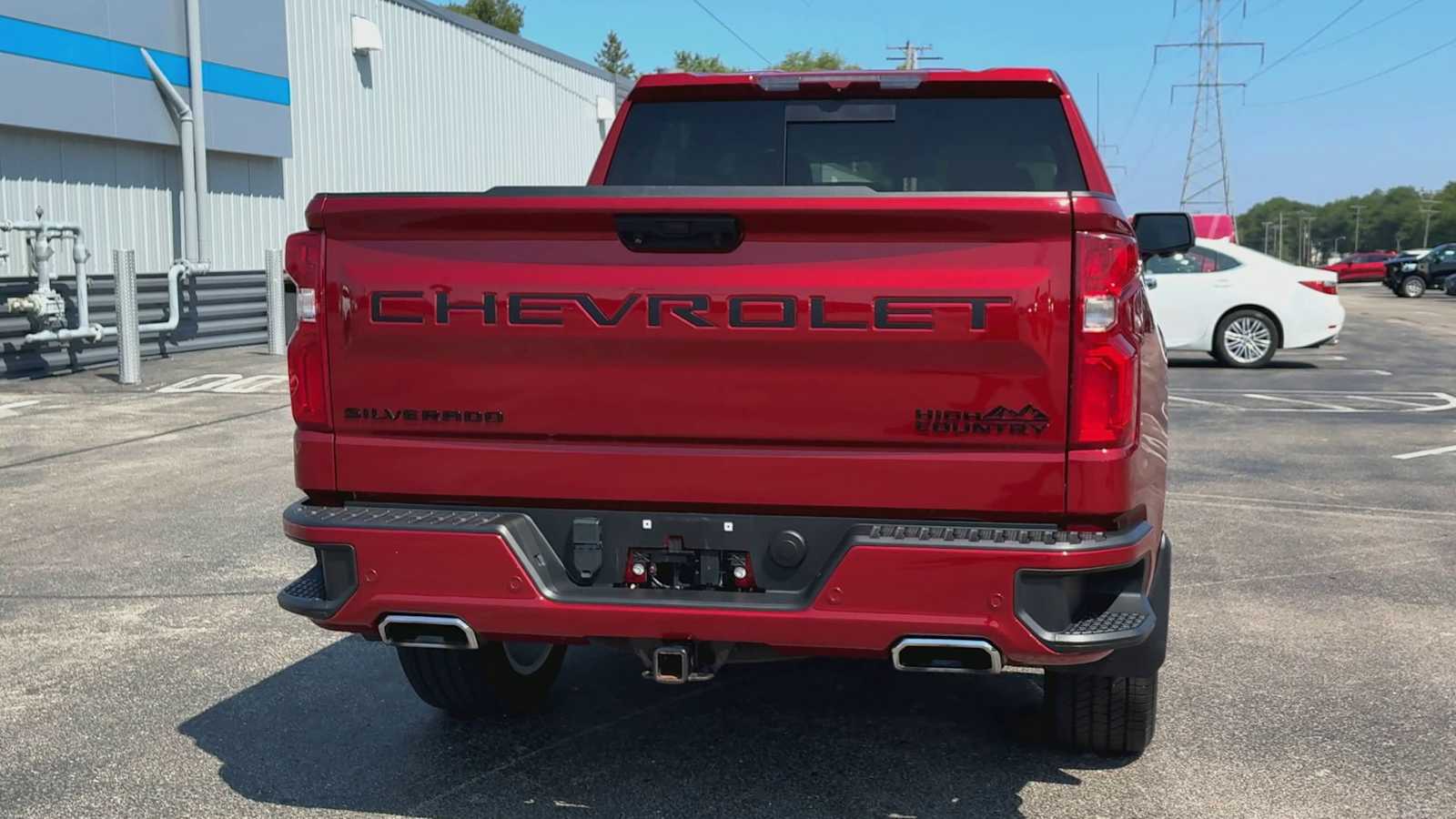 2023 Chevrolet Silverado 1500 High Country photo 3