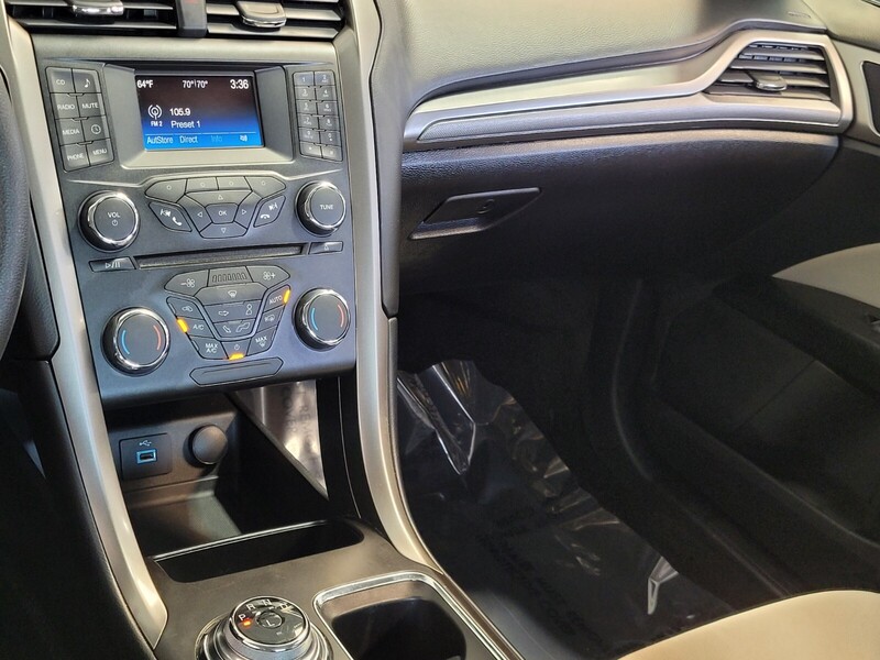 2018 Ford Fusion Hybrid S photo 22