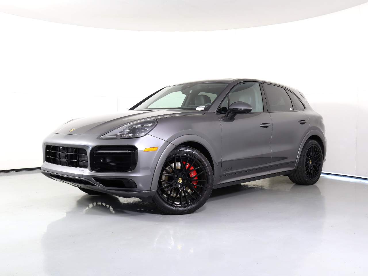 2021 Porsche Cayenne GTS's photo