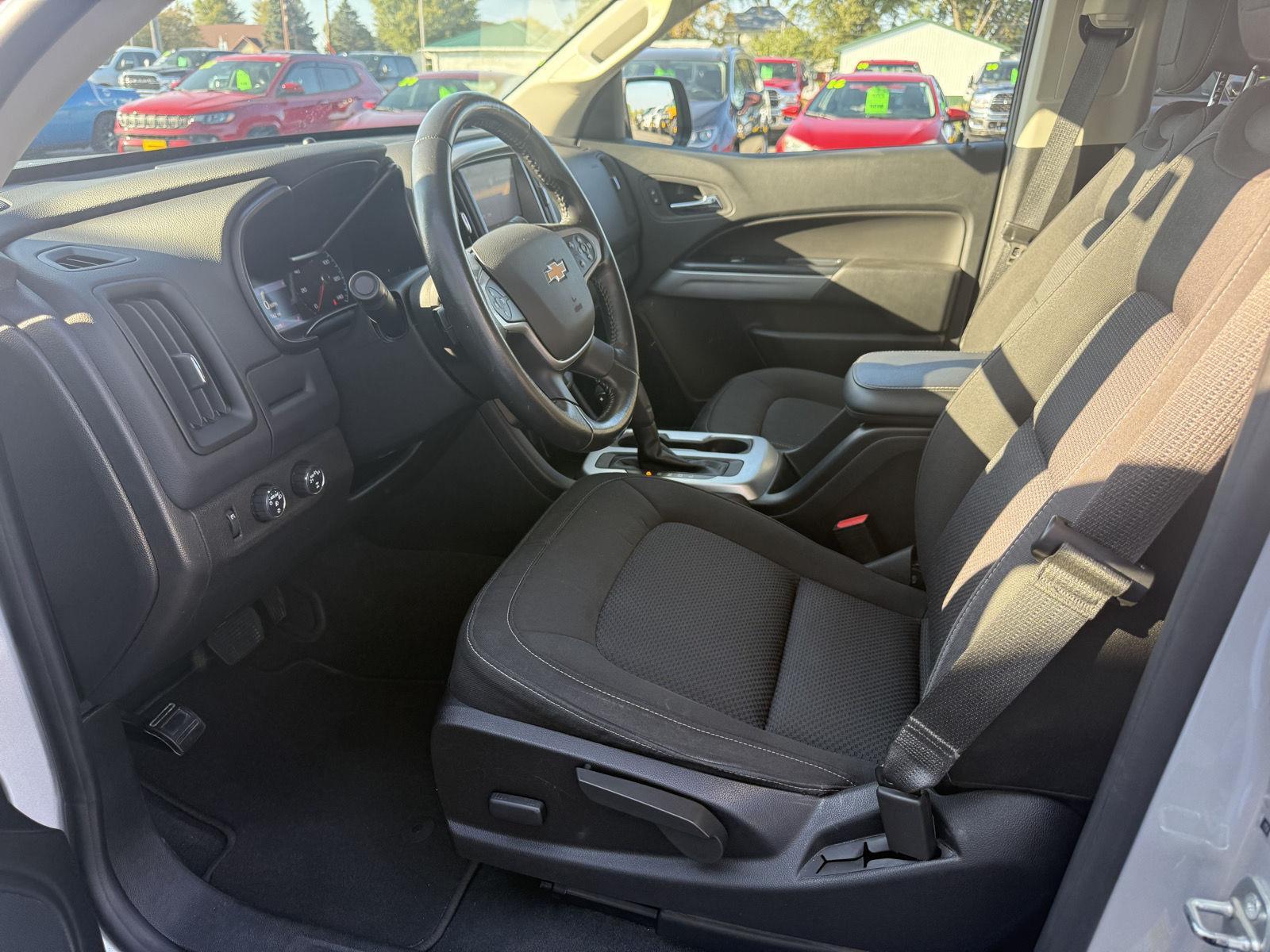 2020 Chevrolet Colorado LT photo 11