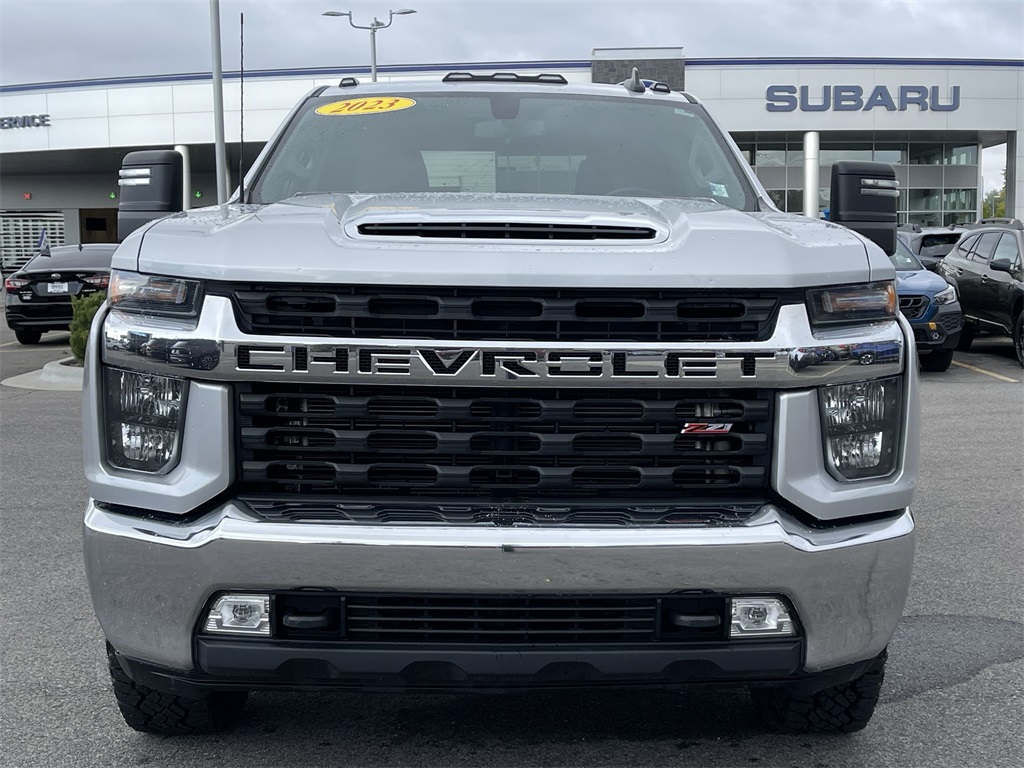 2023 Chevrolet Silverado 3500HD LT photo 11