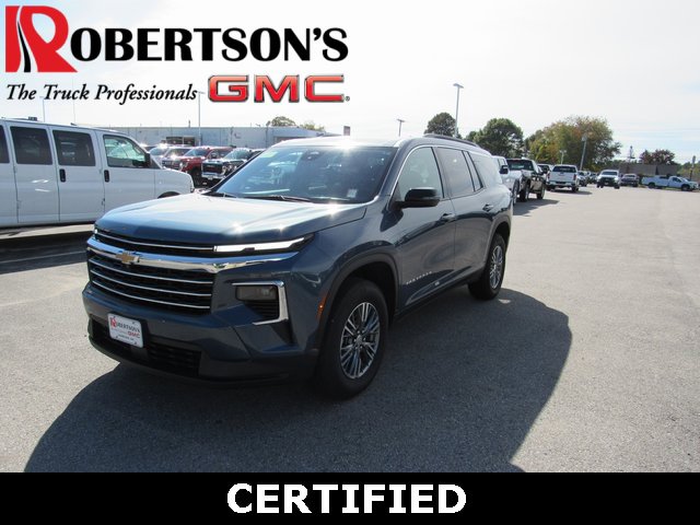 2025 Chevrolet Traverse LT's photo