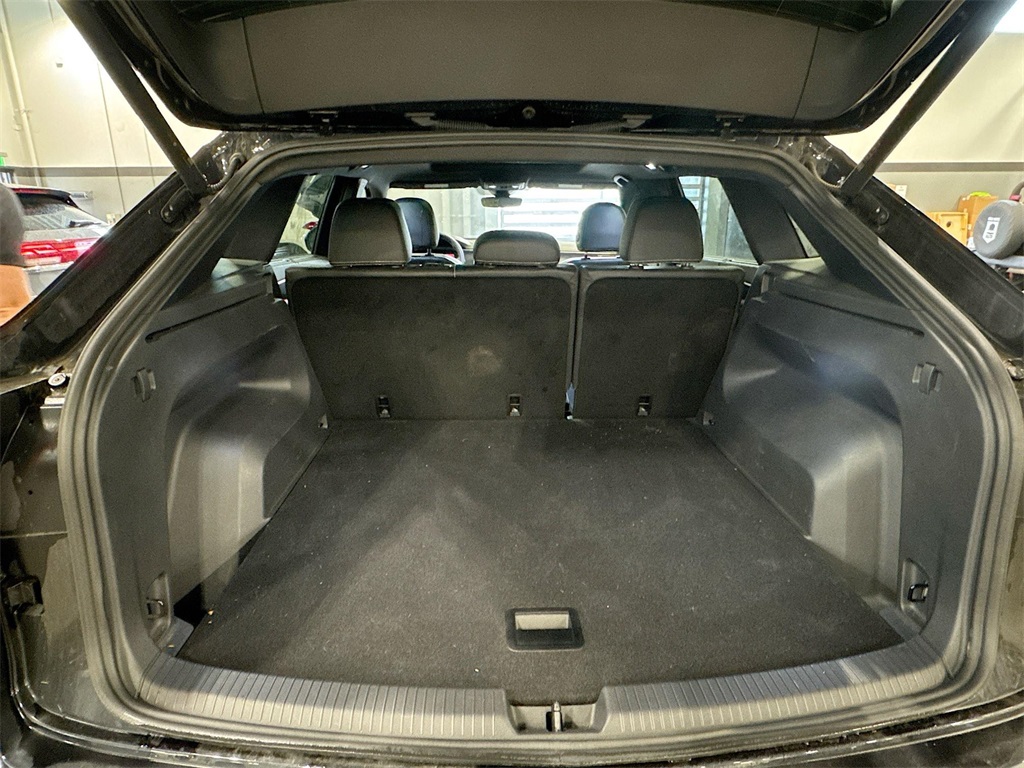 2024 Volkswagen Atlas Cross Sport SEL photo 27