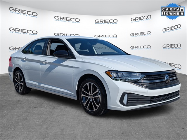 2023 Volkswagen Jetta Sport's photo